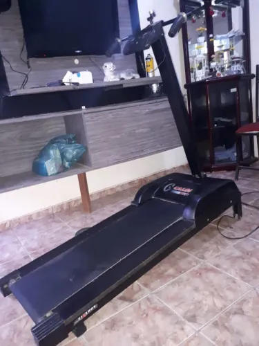 Vendo essa esteira usada mas em ótimo estado Caloi r$ 400 reais retirar em monte mor 