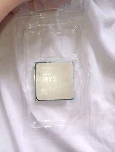 Processador Ryzen 5 PRO 4650G Usado (Acompanha Cooler AMD)