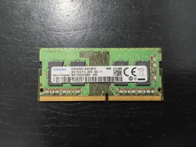 Memória Samsung 4GB DDR4 2400MHz