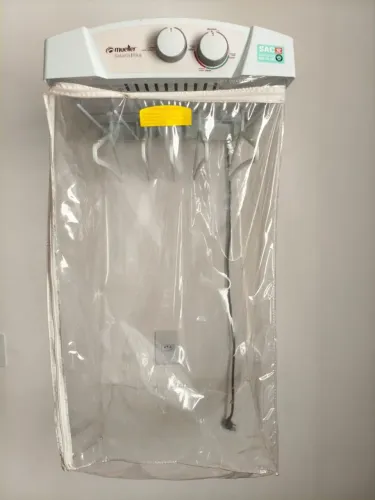 Vendo secadora de roupas, marca Mueller, com capacidade 8 kg, 110V, pouco uso.<br>R$ 350,00.