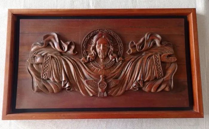 Placas religiosas em madeira
