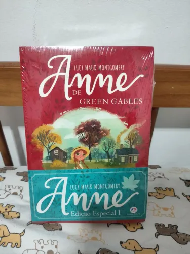 Kit box de livros novo Anne With An E de Green Gables edição especial I
