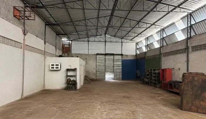 ALUGO GALPÃO