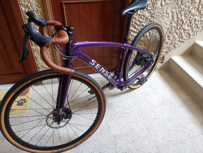 Bike Gravel de carbono Tam 17 novíssima