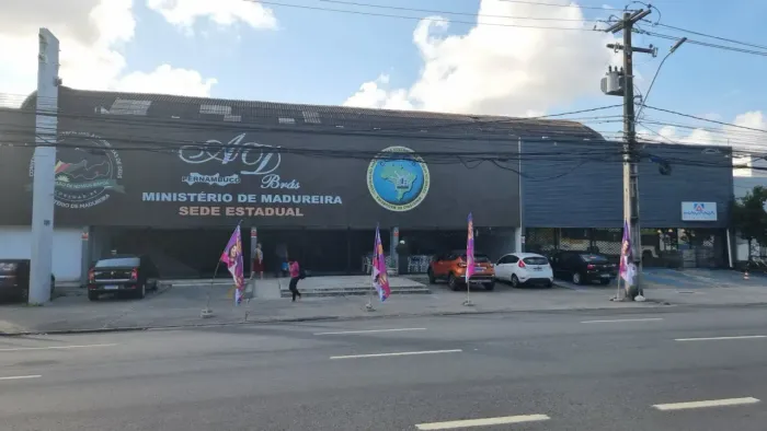 Galpão pronto pra locação 2500 m² na avenida Cruz Cabugá - Santo Amaro - Recife