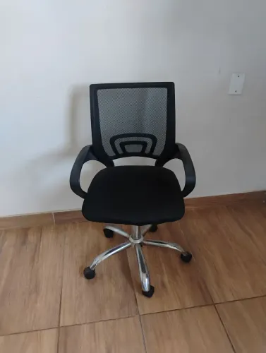 Vendo cadeira para estudo 