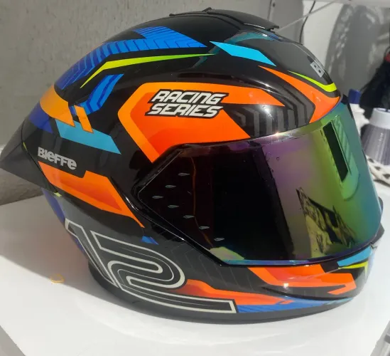 Capacete pouco usado série limitada bieffe B-13