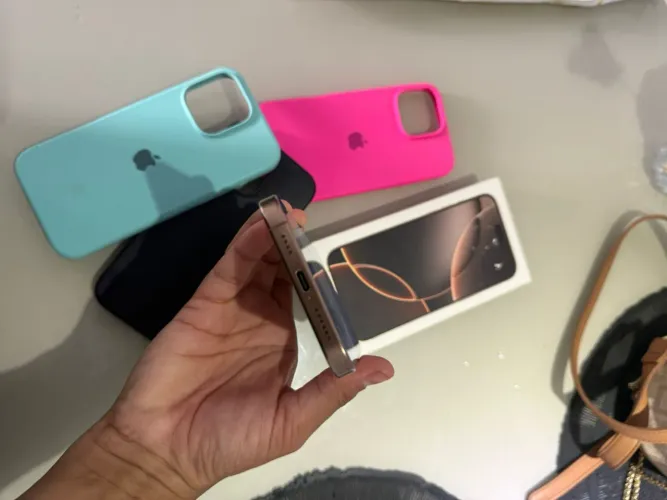 iPhone 16 pro Max 256 blindado