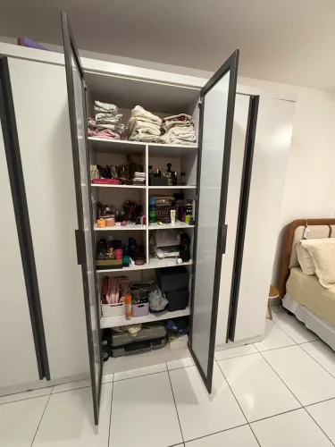 Vendo Guarda-roupa Casal 6 portas