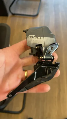 Câmbio dianteiro sram force axs