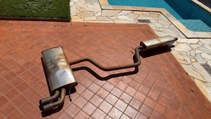 Vende-se escapamento original Golf TSI em perfeito estado