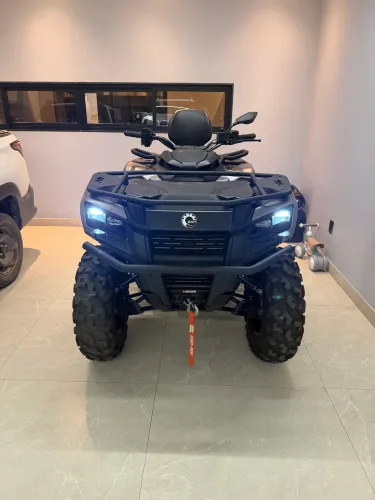 QUADRICICLO OUTLANDER MAX XT 700
