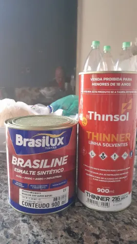 Tinta branca thinner