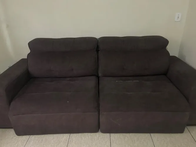 Sofá retrátil e reclinável 3 lugares - confortável e conservado