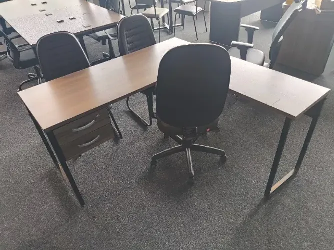 Mesa de Escritório em L Escrivaninha - 0,75x1,50x1,50x0,60cm - MEGA OFERTA!!