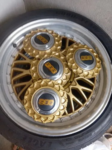 Vendo rodas BBS aro 18 com pneus 215.45.18 com pouco uso 