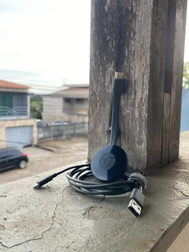 Chromecast Google para Transformar TV em Smart - Perfeito Estado?