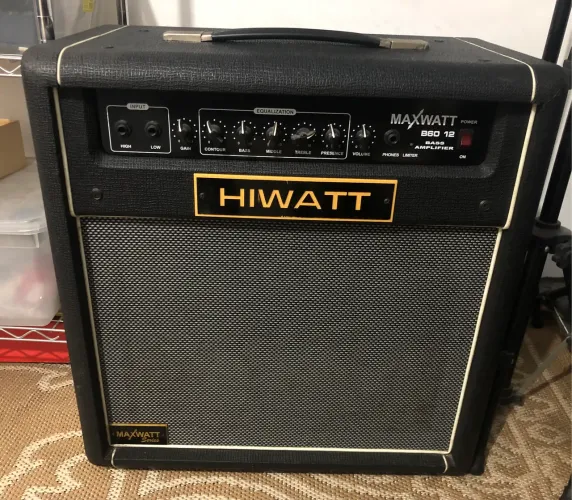 Amplificador Hiwatt para baixo