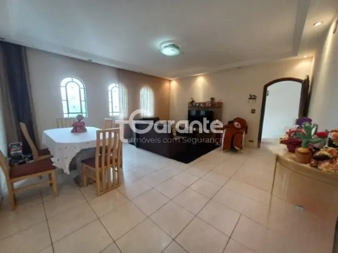Casa Térrea à Venda na Vila Formosa, 146m², 3 Dormitórios, 3 Vagas Automatizadas em Excele