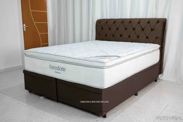 Colchão Casal Freedom Molas Ensacadas e Pillow Top Espuma D33 rf7