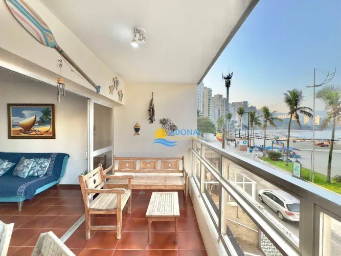 Apartamento frente mar com sacada Astúrias Guarujá
