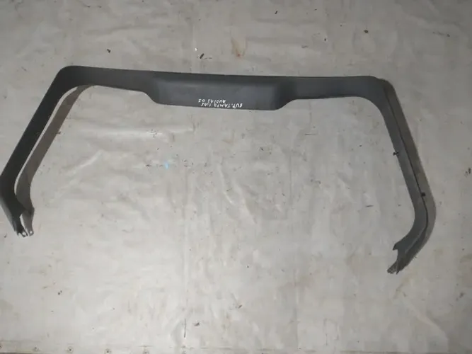 Moldura aplique tampa traseira Audi A3 01/06