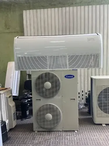 Hitachi 60.000 BTUs 220v trifásico r22