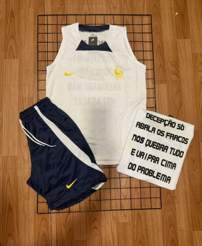 Conjunto Nike - Camiseta e Shorts - Tamanhos M.g.gg-