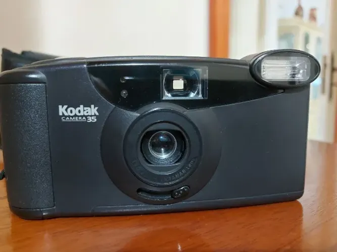 Câmera Analógica KODAK KE 35 MM - RELÍQUIA