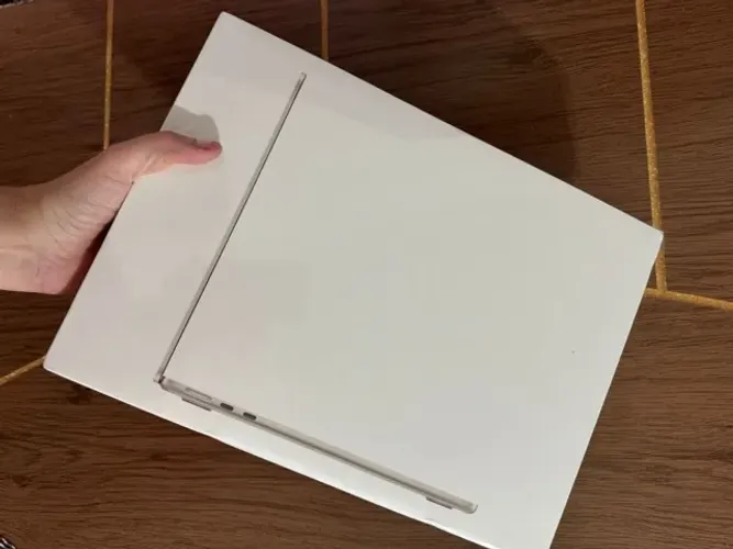 Macbook Air M2 8GB 256SSD lacrado com garantia de 1 ano apple.