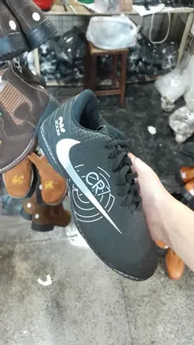 Chuteira Nike Preta