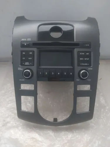 Rádio som Kia Cerato 2010/2014 original 