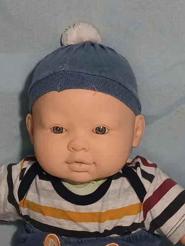 11 - BONECA BEBE CORPO DE PANO