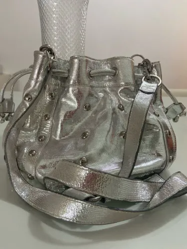Bolsa da marca Constança Basto lindíssima.