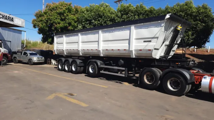 Carreta basculante 4°eixo randon