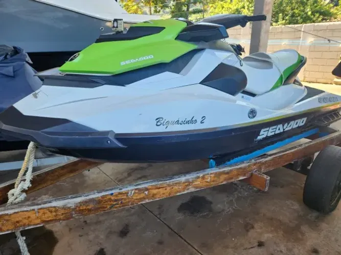 Jet Ski Sea-Doo GTI 130 - 2014 | Potência, Conforto e Apenas 260h!