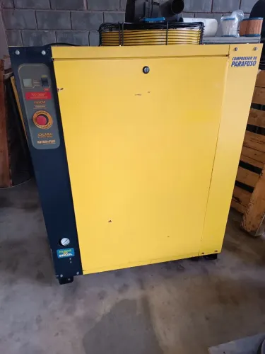 Compressor de Parafuso metalplan R25/25Hp/220v/9 ou 7,5Bar.