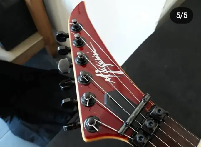 Guitarra Elétrica Legítima.