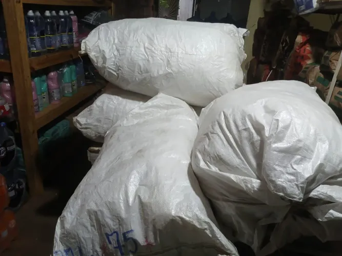 Sacos de ráfia usado