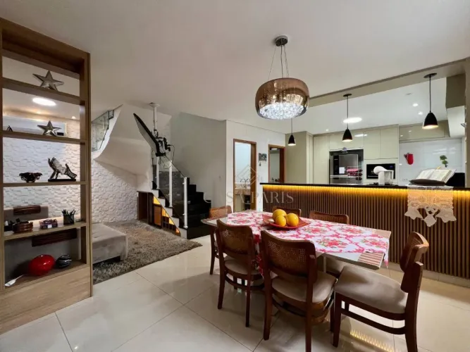 Sobrado à venda, 102 m² por R$ 850.000,00 - Vila Guilhermina - Praia Grande/SP