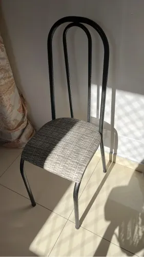 Mesa quadrada tampo de marmore