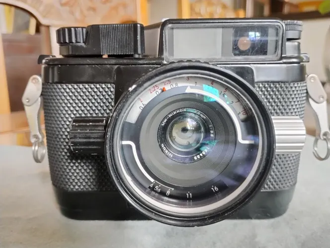 Nikon Nikonos III + Lente 35mm