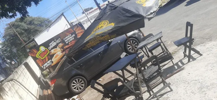 Mesas e cadeiras