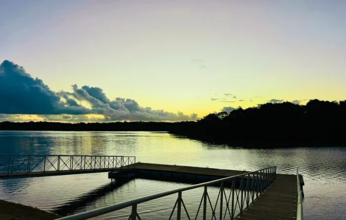 Oportunidade Vilaredo Aruana esquina 303 m² - Acesso exclusivo ao Rio Vaza-Barris