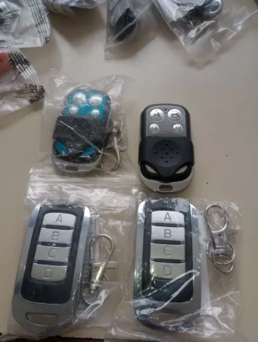Controle para portão eletrônico.