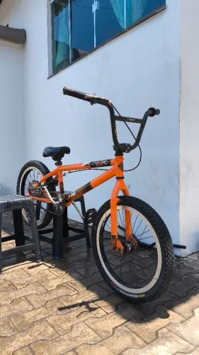 BMX PROFISSIONAL COM FREIOS V-BRAKE Originais!