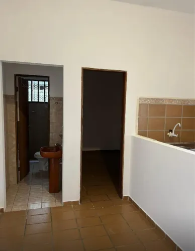 Aluga-se chalé/kitnet em Lagoa Nova