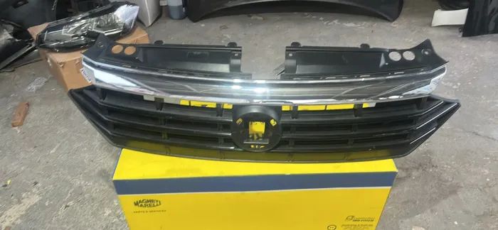 Grade Jetta 2019/2022 Original Usada 