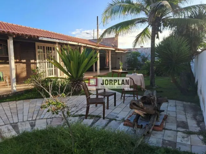 Casa com 4 dormitórios para alugar, 390 m² por R$ 11.133,33/mês - Barra de Maricá - Maricá