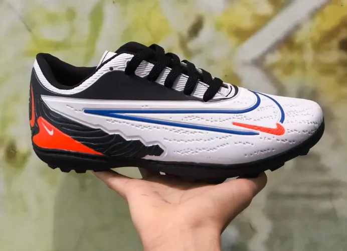 Chuteiras society - do tamanho 34 ao 43.